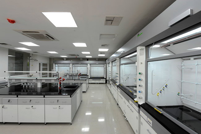 The Benefits Of VAV Laboratory Air Flow Control Systems
