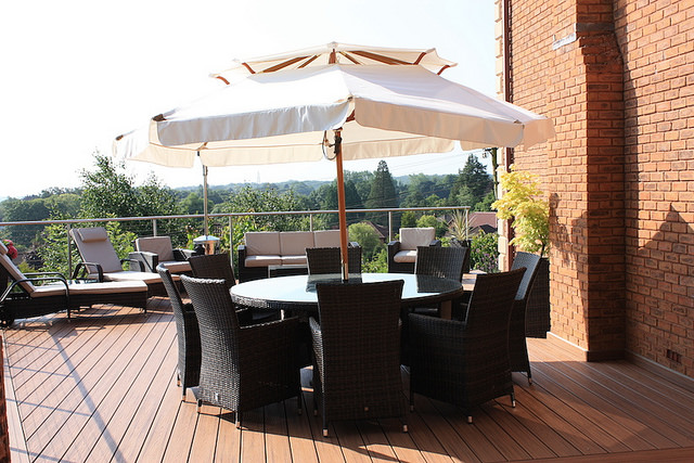 Make Summer Living Room At Outdoor Deck