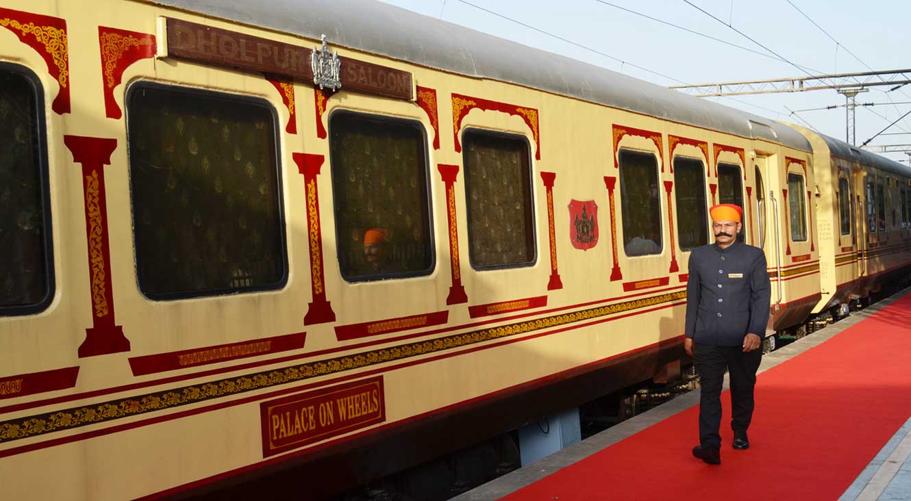 Experience Royal and Luxury Train Tour In India
