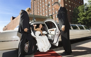 3 Benefits Of Renting A Limo For Your Wedding