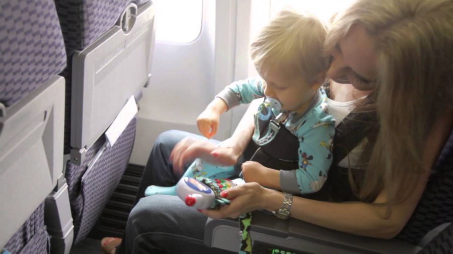 Flying With Baby or Toddler! Keep in Mind These 5 Handy Tips